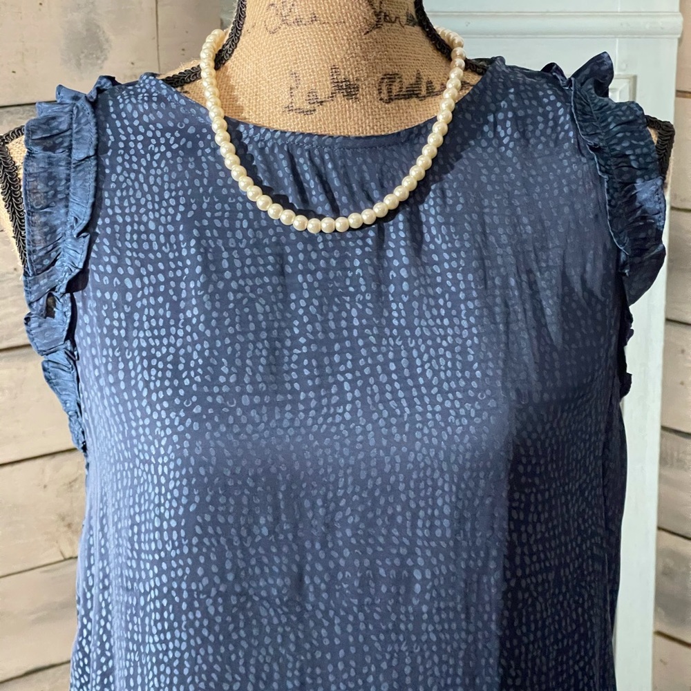 Loft blouse 👚 - Picture 2 of 4